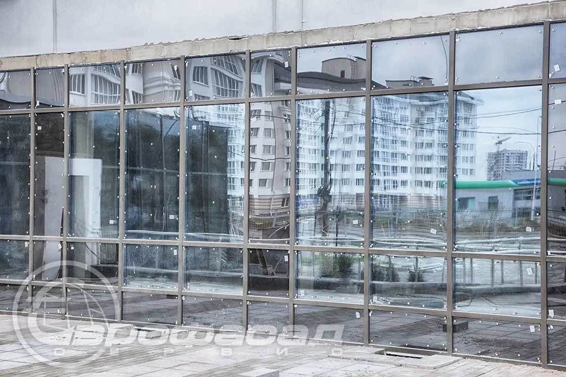 Гостиница в границах улиц Тимирязева и Нарочанская (Алюминиевое остекление)